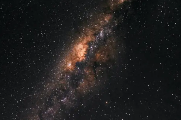 100 galáxias fantasmas estão orbitando a Via Láctea, dizem cientistas