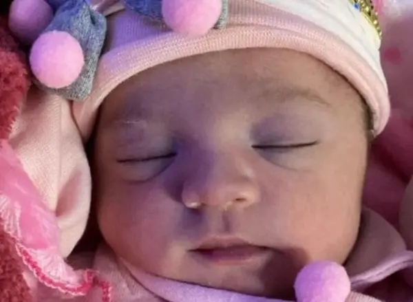 Após quase 40 dias de internação, bebê Aurora Maria recebe alta hospitalar em BH