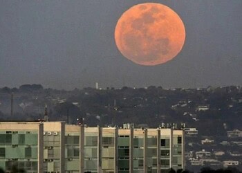 A superlua poderá ser vista em Brasília a partir das 20h - crédito: Minervino Júnior/CB/D.A.Press