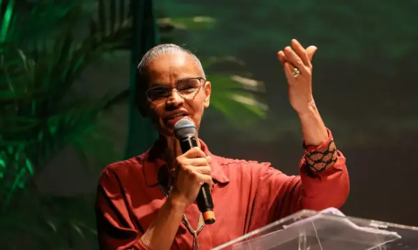 'Estamos dispostos a superar contradições', diz Marina sobre petróleo