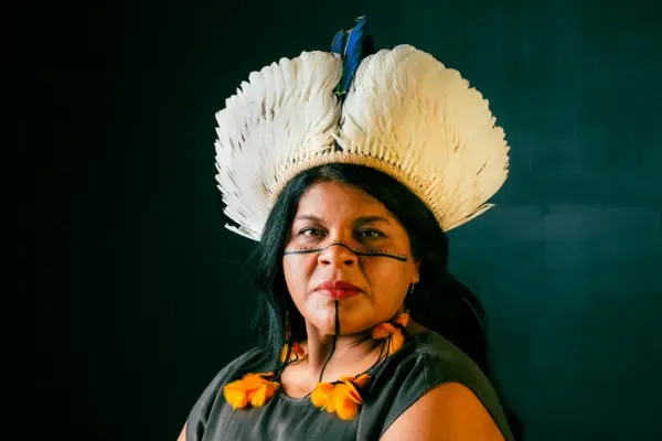 Ministra Sonia Guajajara participa de seminário indígena no Acre em preparação para a COP30