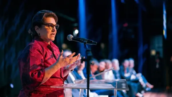 Ministra das Mulheres participa de conferência com indígenas e discute políticas públicas em Rio Branco