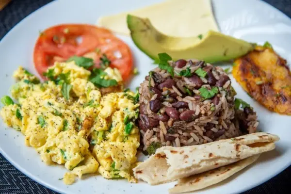 O café da manhã mais saudável do mundo revela segredo da longevidade