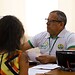 Servidor do Procon realizando atendimento na OCA. Foto: Emely Azevedo/Procon