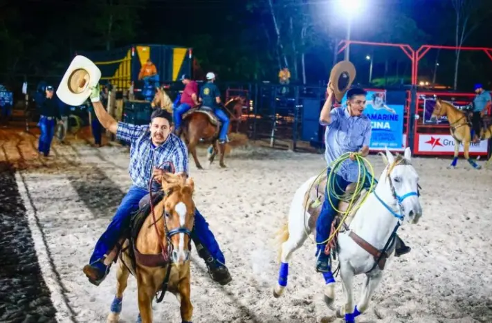 Prova do Laço agita arena da Expoacre Juruá com disputas acirradas e emoção do público 3 Prova do Laço agita arena da Expoacre Juruá com disputas acirradas e emoção do público