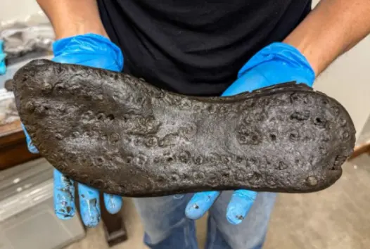 Solado de couro medindo 32,6 cm da Magna Fort / Foto: Divulgação/The Vindolanda Trust