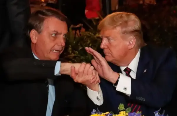 Trump acusa Brasil de “caça às bruxas” e cobra: “Deixem Bolsonaro em paz!”