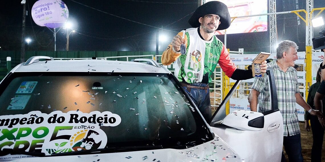 João Peres Sousa, da Vila Califórnia, foi o campeão do rodeio com 260 pontos - Foto: Marcos Santos/Secom