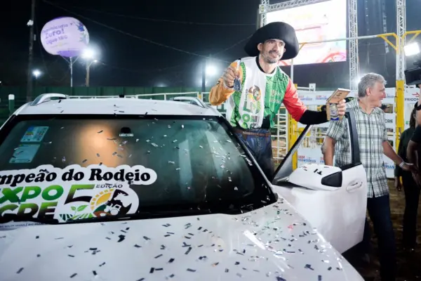 Peão de Rondônia vence final do rodeio da Expoacre 2025 e garante vaga no Rodeio de Barretos