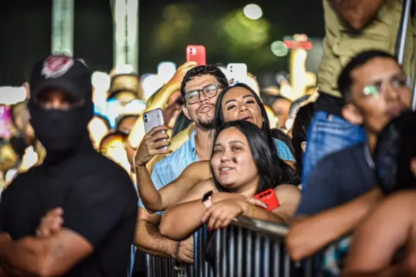 FOTOS: Show de Jorge e Mateus encerra Expoacre 2025 com público recorde no Parque de Exposições 7 FOTOS: Show de Jorge e Mateus encerra Expoacre 2025 com público recorde no Parque de Exposições