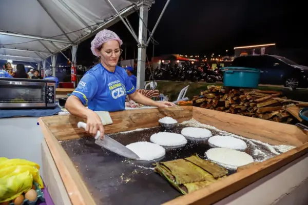 Festival da Farinha: concurso da maior tapioca e shows com artistas locais agitam esta sexta-feira em Cruzeiro do Sul