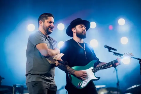 Jorge e Mateus se apresentam neste domingo, na última noite da Expoacre 50 anos