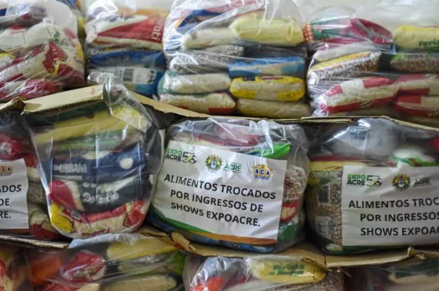 Segunda etapa da entrega distribuiu 3 mil sacolões. Foto: Raylanderson Frota/Secom
