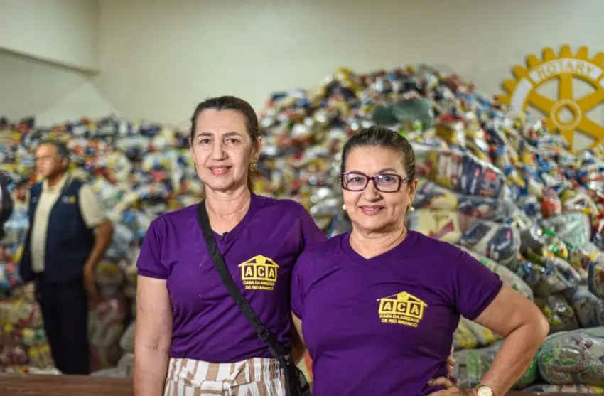 Mais de 80 instituições recebem 3 mil cestas básicas montadas com alimentos arrecadados na Expoacre
