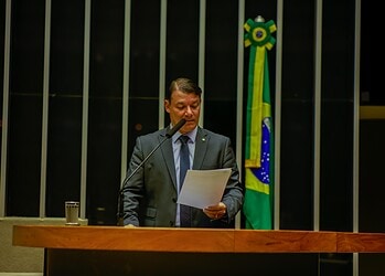 Roberto Duarte alerta para escalada de autoritarismo judicial no Brasil