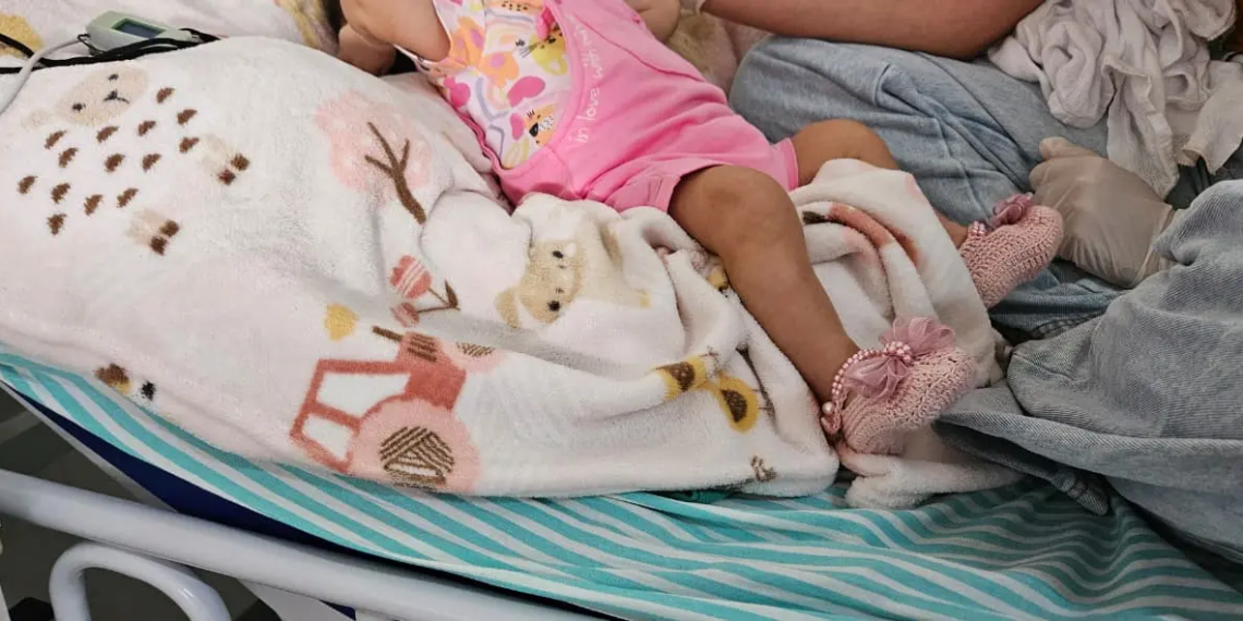 Helena trava uma batalha desde os dois meses de vida e a mãe não vê a hora de leva-la para casa. Foto: Tácita Muniz