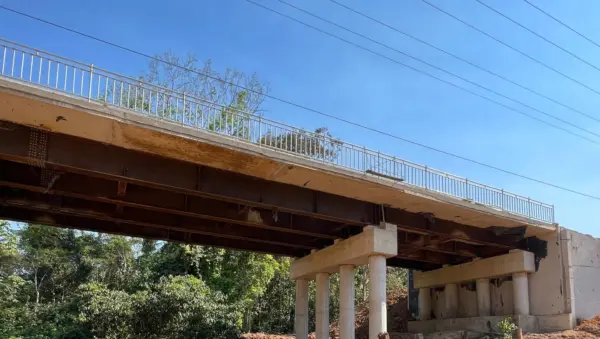 Ponte sobre o Igarapé Redenção entra na fase final e deve ser entregue em setembro
