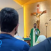 Gladson participa do Cerco de Jericó e frei pede para que fieis rezem por ele