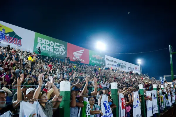 Peão de Rondônia vence final do rodeio da Expoacre 2025 e garante vaga no Rodeio de Barretos