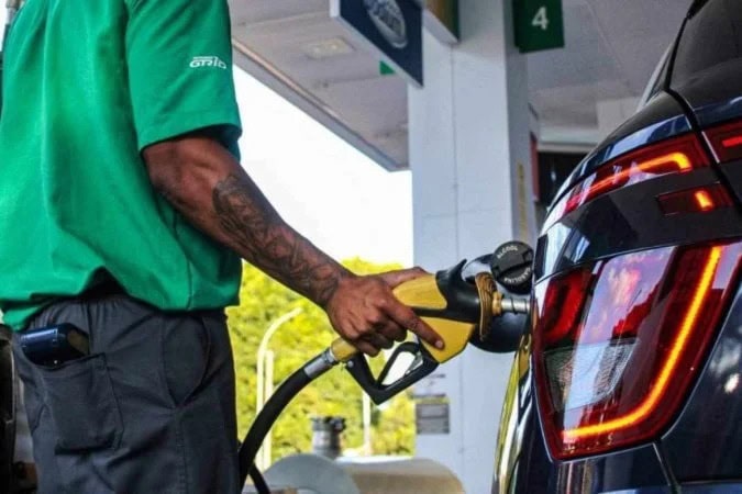 A gasolina passa por uma elevação de 30% de etanol anidro na mistura, enquanto o óleo diesel aumenta 15% do biodiesel em sua composição - (crédito: Kayo Magalhães/CB/D.A Press)