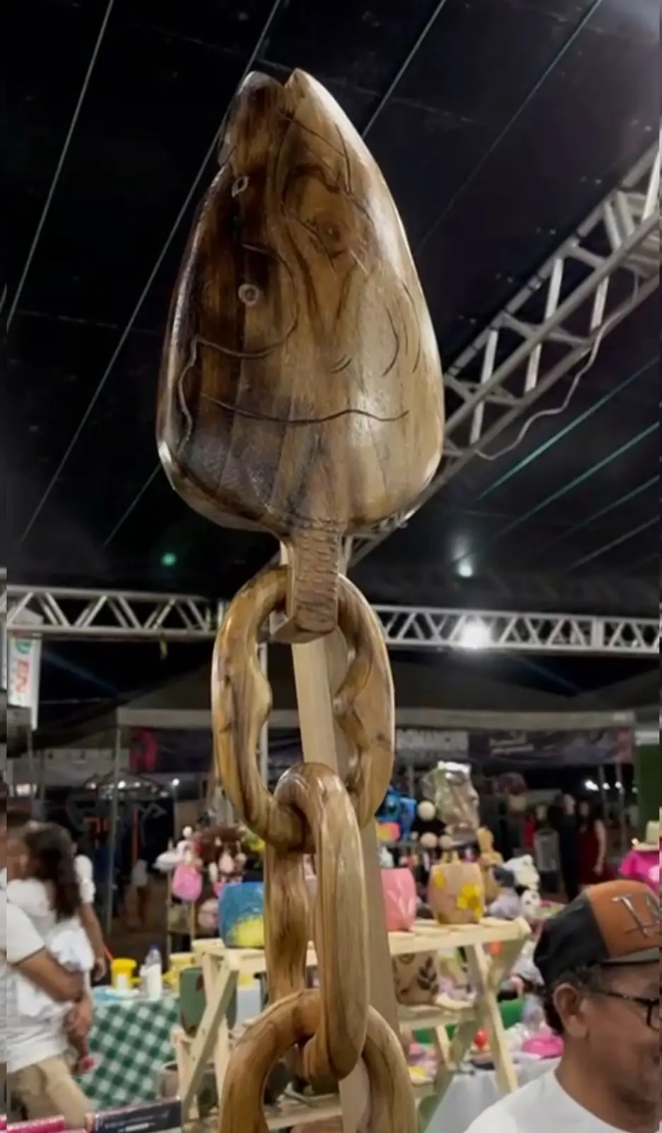 Artesanato sustentável ganha destaque na Expoacre 2025 com criações de artista acreano