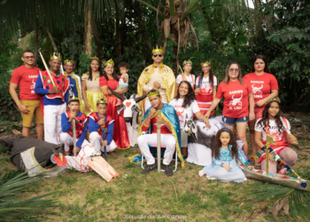 Foto: Grupo de Reisado Boi Carion, do município mais ocidental, Mancio Lima, Acre