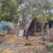 Mãe salva três filhos de incêndio que destruiu casa de madeira no interior do Acre