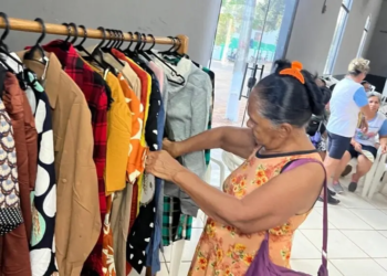 Roupas doadas pela Receita Federal são todas novas. Foto: Daniel Villamor/SEASDH