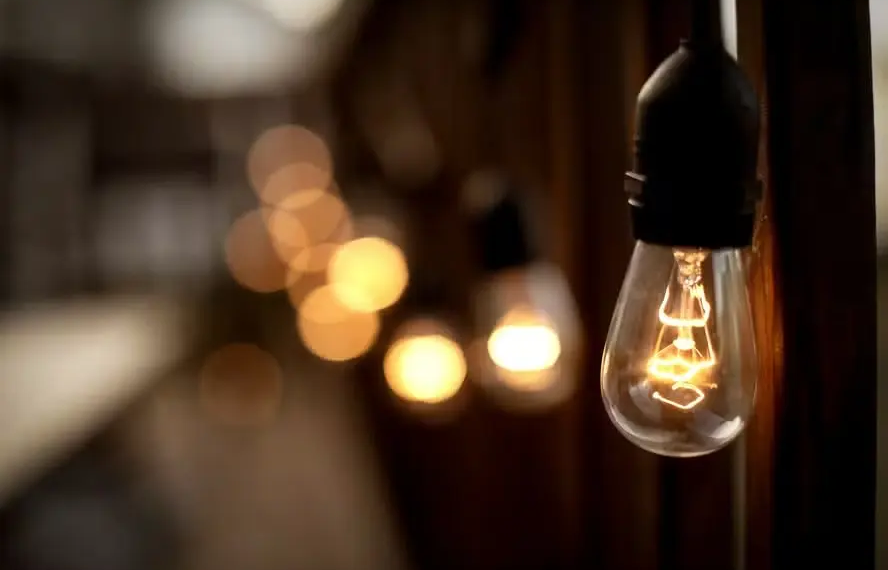 Se todos no mundo acendessem as luzes ao mesmo tempo, o que aconteceria? — Foto: Unsplash