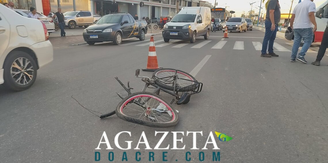 Idoso e motociclista ficam feridos após acidente na Avenida Chico Mendes em Rio Branco