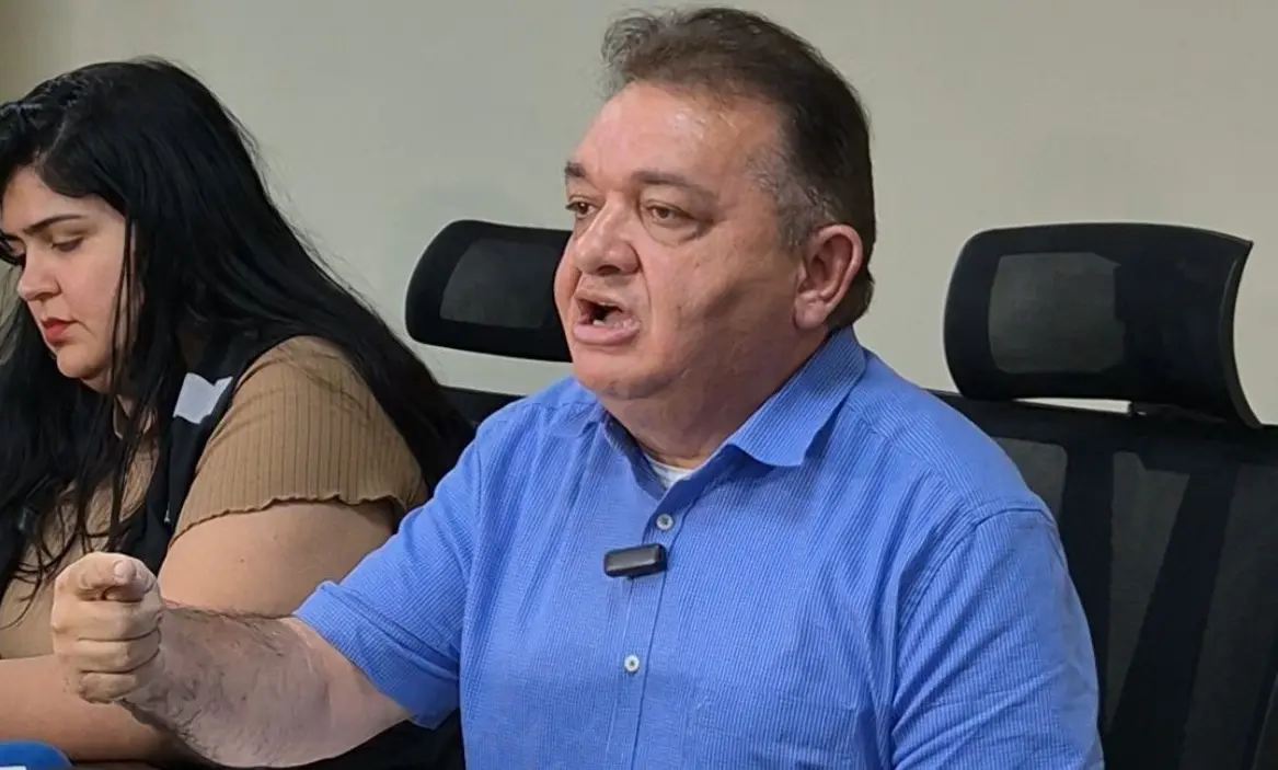 Líder do prefeito e vice-presidente da Câmara repudiam presidente da RBTrans após entrevista polêmica