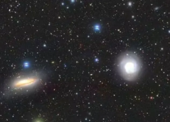 Imagem colorida de alta resolução mostrando as galáxias centrais NGC5713 e NGC5719 tirada pela Hyper Suprime-Cam no telescópio Subaru no Havaí. — Foto: Professor Helmut Jerjen