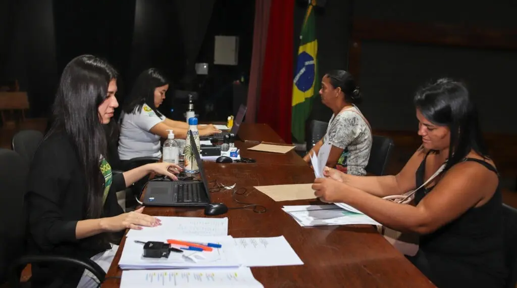 Lista com os nomes dos 1.849 candidatos aprovados foi publicada no Diário Oficial do Estado. Foto: Renato Beiruth/Detran