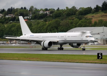 Aviation-images.com/Universal Images Group via Getty Images