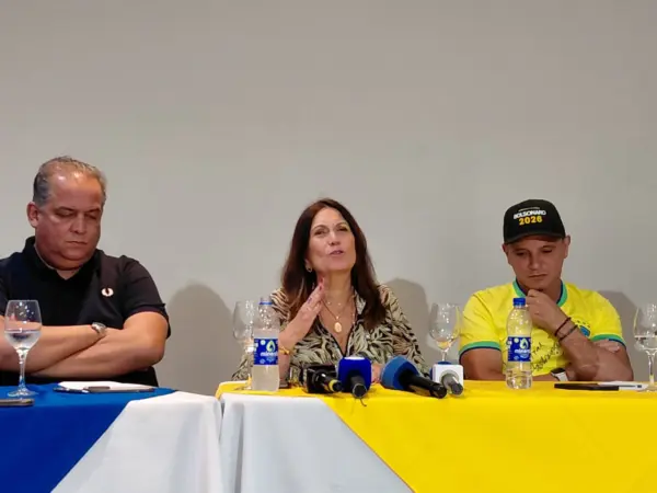 No Acre, Bia Kicis nega que bolsonaristas largaram pautas de interesse do povo para focar na anistia