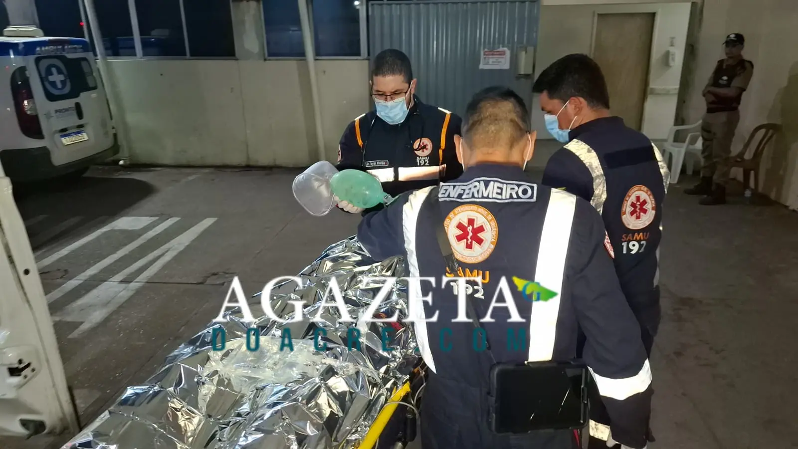 Motociclista colide com cachorro, cai e é levado em estado grave ao PS de Rio Branco