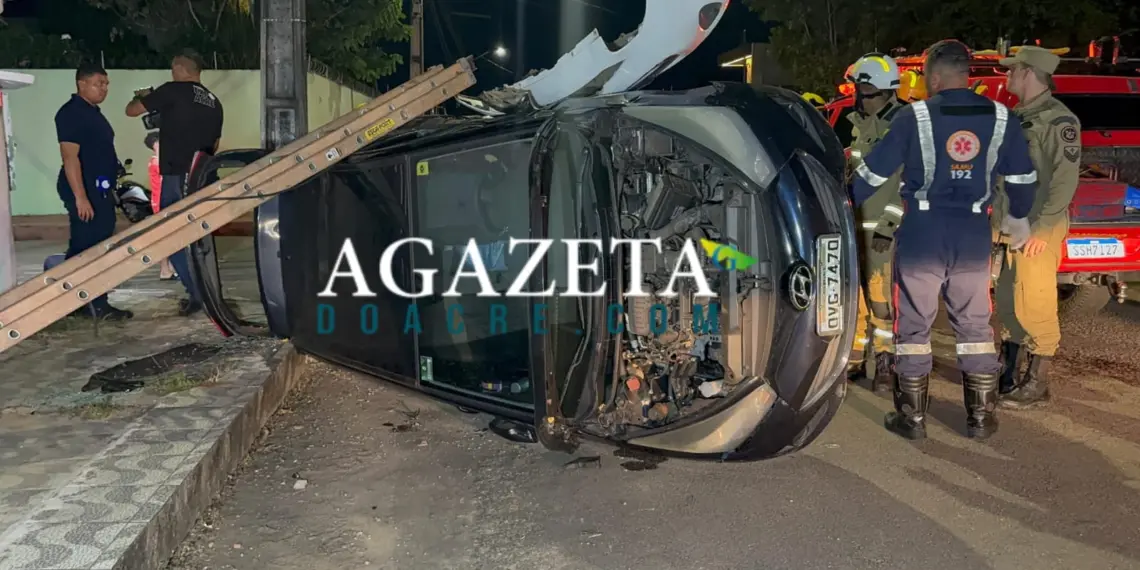 Motorista supostamente embriagado tomba carro após colisão e é preso em Rio Branco