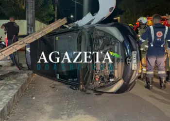 Motorista supostamente embriagado tomba carro após colisão e é preso em Rio Branco