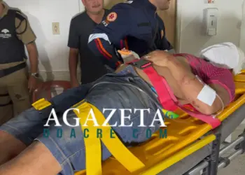 Bebedeira termina em briga e jovem é agredido com ripas em bairro de Rio Branco