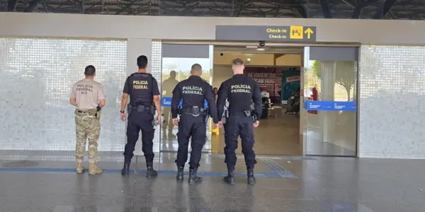 Operação da PF mira esquema de envio de drogas pelo aeroporto de Rio Branco; VÍDEO