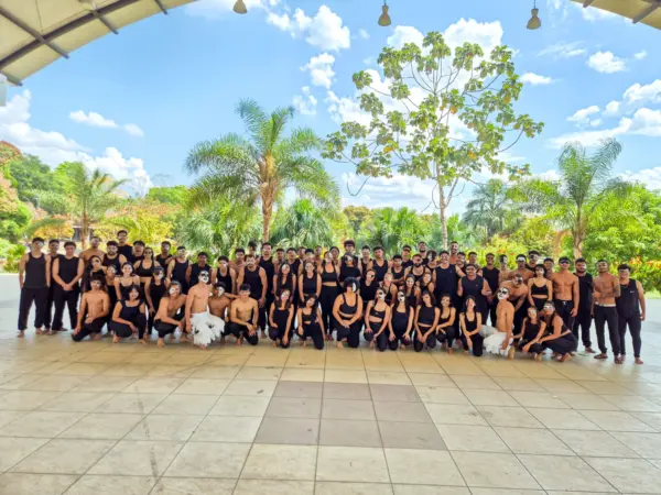 Mais de 90 estudantes da Ufac homenageiam Ney Matogrosso em apresentação acadêmica; VÍDEO