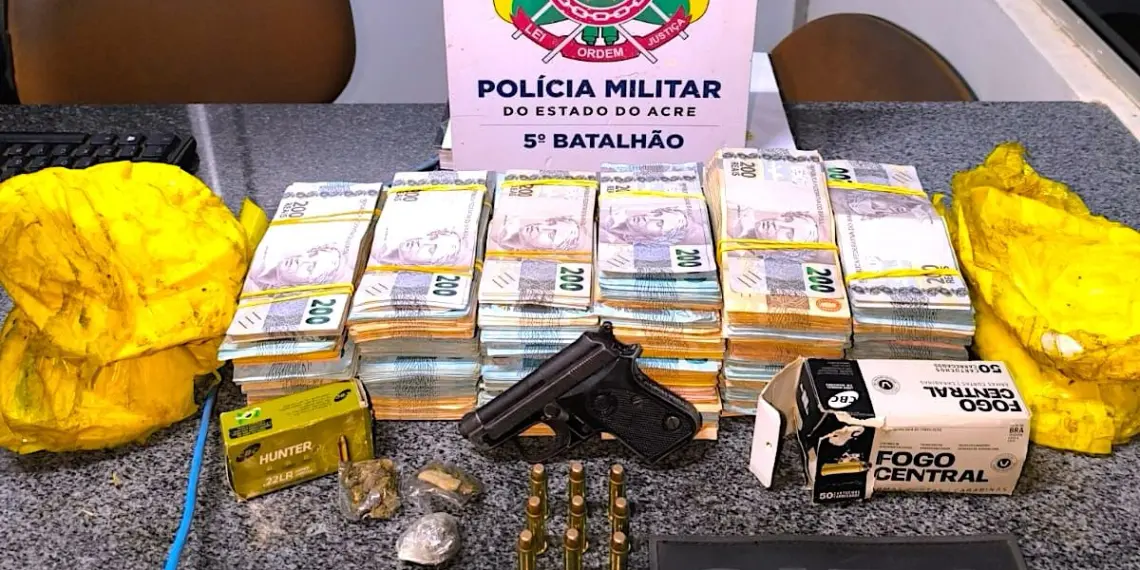 Polícia apreende mais de R$ 211 mil, drogas e arma em operação no Ramal do Polo