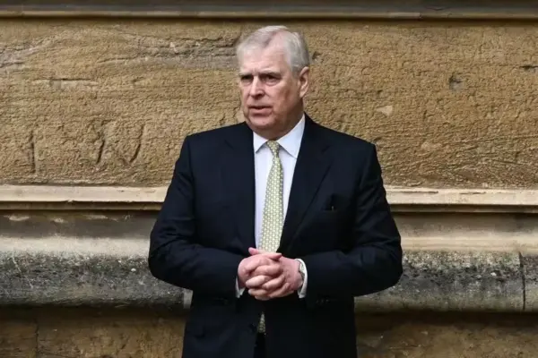 'Obcecado por mulheres': nova biografia revela idade precoce em que príncipe Andrew perdeu a virgindade