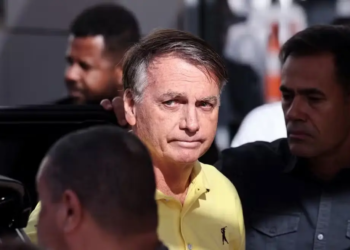 Jair Bolsonaro deixa prisão domiciliar para fazer exames médicos em Brasília — Foto: Adriano Machado/Reuters