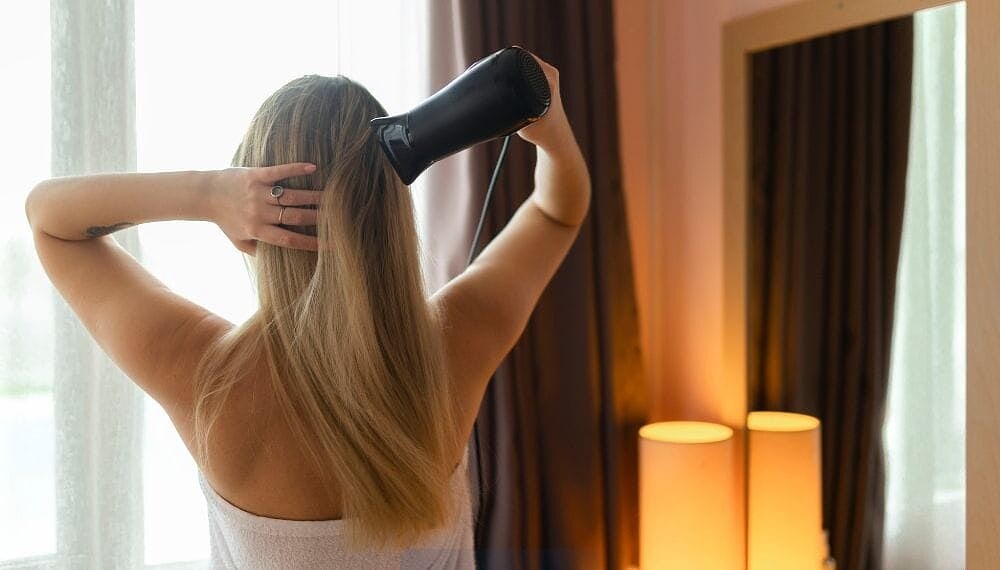 Como proteger os fios do calor do secador, escova e babyliss