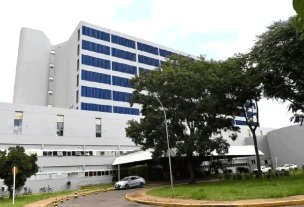 Mulher morre dias após se engasgar com espinha de peixe