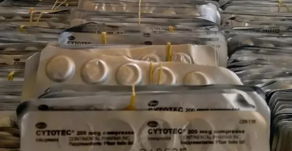 Polícia apreende quase mil pílulas de remédio abortivo em fiscalização nos Correios em Rio Branco