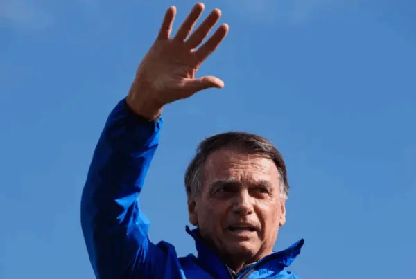 Veja quem já pediu para visitar Bolsonaro em prisão domiciliar