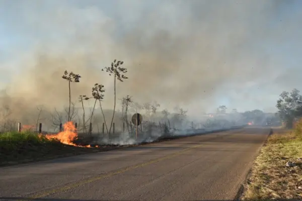 Qualidade do ar em Rio Branco piora com queimadas e cidade é a 2ª mais poluída do país