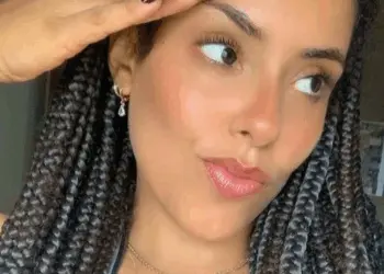 Rafaela Caldeira dos Reis descobriu que constava como pessoa desaparecida havia 15 anos em Belo Horizonte - (crédito: Reprodução/Instagram/@rafareis.ss)